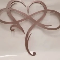 Infinity Heart Wall Decor, Unique Infinity Heart Metal Art Wall Decor Love Sign Steel Wall Plaques Bedroom Ornaments for Home Wedding Decor, Room Living Room Decoration
