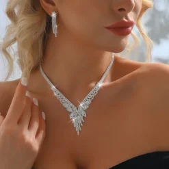 Jewelry Set 3pcs Rhinestone Alloy Earrings Necklace Women's Elegant Vintage Fashion Geometrical Geometric Jewelry Set For Wedding Party Anniversary