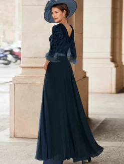 Jumpsuit / Pantsuit Mother of the Bride Beach Wedding Elegant Vintage Jewel Neck Floor Length Chiffon Half Sleeve with Feather Sequin Appliques