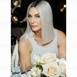 Kim Kardashian Inspired Wigs Synthetic Wig Straight Middle Part Wig Short Grey Synthetic Hair Women's Fashionable Design Soft Natural Gray