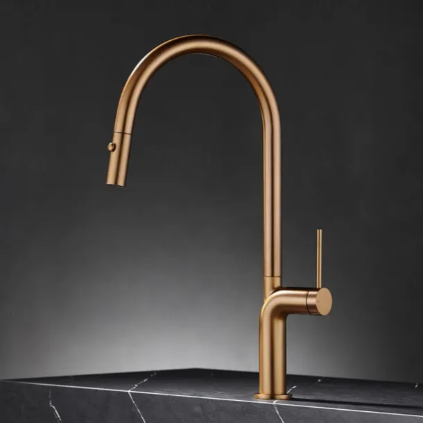 Kitchen faucet - Single Handle One Hole Chrome / Nickel Brushed / Electroplated Pull-out / Pull-down / Standard Spout / Tall / High Arc Centerset Modern Contemporary Kitchen Taps