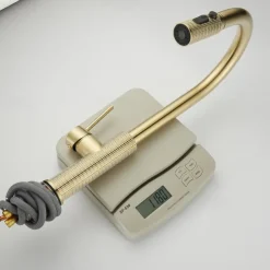 Kitchen Faucet Pull Out Sink Mixer Vessel Tap with 3 Mode Spout, 360 Degree Rotate Single Handle with Cold and Hot Hose