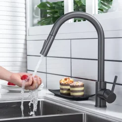 Kitchen Faucet with Pull-out Spray,Single Handle One Hole 2-modes Brass Kitchen Taps