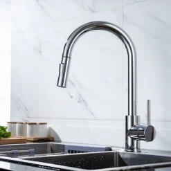 Kitchen Faucet with Pull-out Spray,Single Handle One Hole 2-modes Brass Kitchen Taps