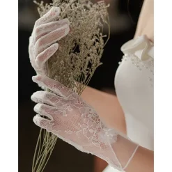 Lace Wrist Length Glove Lace With Faux Pearl / Appliques Wedding / Party Glove