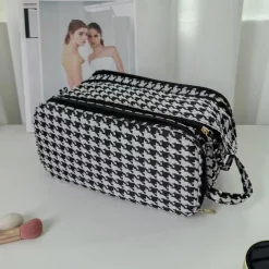 Large-Capacity Travel Cosmetic Bag, Multifunctional Makeup Organizer with Brush Holder, Portable Toiletry Storage Bag for Women