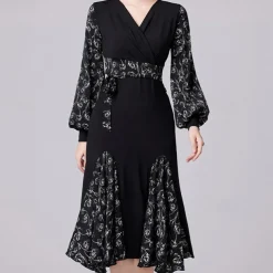 Latin Dance Ballroom Dance Dress Splicing Women's Performance Daily Wear Long Sleeve Crystal Cotton