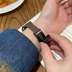 Leather Band Compatible with Apple Watch band 38mm 40mm 41mm 42mm 44mm 45mm 49mm Adjustable Genuine Leather Strap Replacement Wristband for iwatch Ultra 2 Series 9 8 7 SE 6 5 4 3 2 1