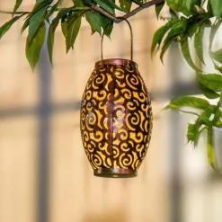 LED Solar Hanging Lights - Pathway Garden Outdoor Retro Wrought Iron Lantern, Waterproof for Balcony, Terrace, Lawn, Indoor/Outdoor Decoration 1pc