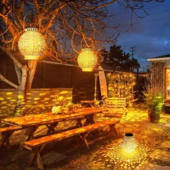 LED Solar Lantern for Outside Vintage Metal Solar Lamps Waterproof Hanging Garden Decoration Solar Lights for Christmas Veranda