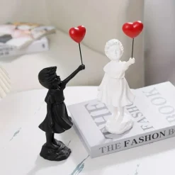Little Girl Statue With Balloon - Modern Art Sculpture For Home Decor, Resin Figure Sculpture Crafts Ornaments, Living Room TV Cabinet Bookshelf Collectible Decor, Home Decor,Christmas Gift