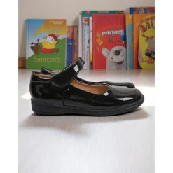 Little Girls' Black Patent Mary Jane Shoes with Hook-and-Loop Strap – Easy On School Dress Shoes for Elementary Kids