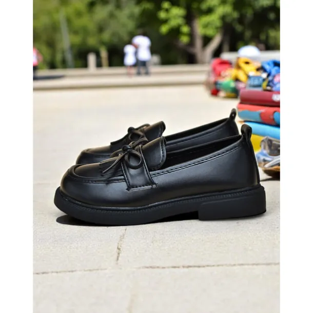 Little Girls' Faux Leather School Loafers with Fringe and Bow – Comfortable Moccasin Style Shoes for School & Daily Wear