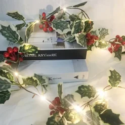 2M 20LEDs Red Berry Decorating String Lights Garland Handmade LED Ivy Leaf Copper Lights for Holiday Tree Home Decoration Lighting(without Battery)