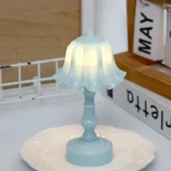 Macaron Colored Shell Flower Bud LED Desk Lamp, Bedroom & Dining Table Night Light, Simple Modern Decoration, Button Battery Powered 1PC