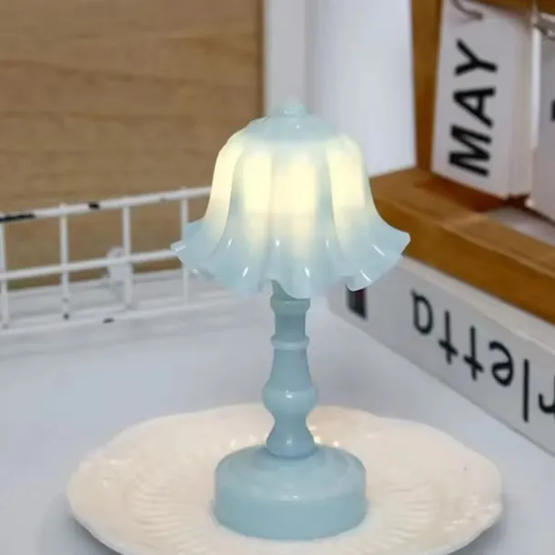 Macaron Colored Shell Flower Bud LED Desk Lamp, Bedroom & Dining Table Night Light, Simple Modern Decoration, Button Battery Powered 1PC