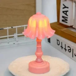 Macaron Colored Shell Flower Bud LED Desk Lamp, Bedroom & Dining Table Night Light, Simple Modern Decoration, Button Battery Powered 1PC