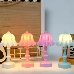 Macaron Colored Shell Flower Bud LED Desk Lamp, Bedroom & Dining Table Night Light, Simple Modern Decoration, Button Battery Powered 1PC