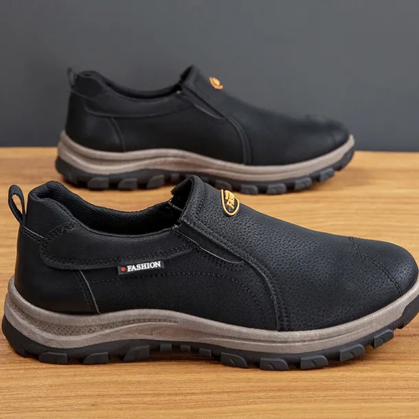 Men's Beige Slip-On Outdoor Shoes with Non-Slip Rugged Sole and Black Accents – Comfortable Casual Footwear for Everyday Use