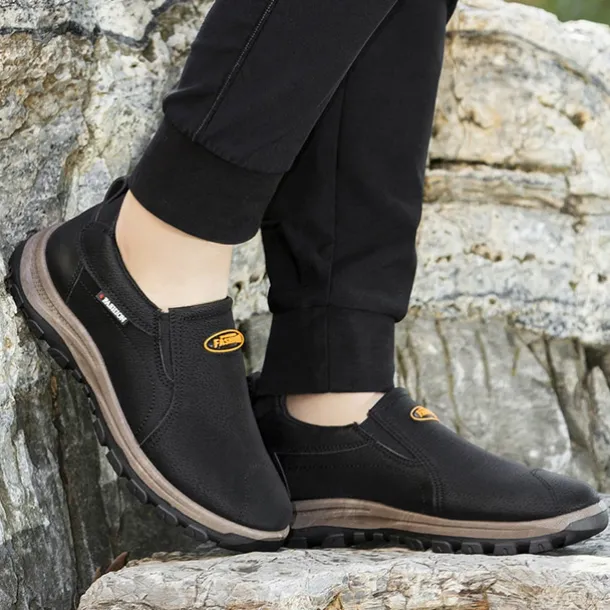 Men's Beige Slip-On Outdoor Shoes with Non-Slip Rugged Sole and Black Accents – Comfortable Casual Footwear for Everyday Use