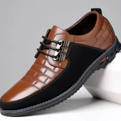 Men's Black and White Faux Leather Sneakers with Sporty Design – Comfortable and Fashionable Footwear for Casual Days, Travel and Weekend Outings