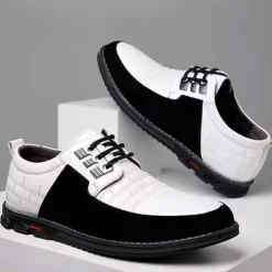Men's Black and White Faux Leather Sneakers with Sporty Design – Comfortable and Fashionable Footwear for Casual Days, Travel and Weekend Outings