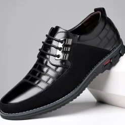 Men's Black and White Faux Leather Sneakers with Sporty Design – Comfortable and Fashionable Footwear for Casual Days, Travel and Weekend Outings