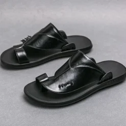 Men's Black Faux Leather Slide Slippers with Stylish Accent Detail – Comfortable Casual Footwear for Everyday Wear