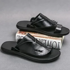 Men's Black Faux Leather Slide Slippers with Stylish Accent Detail – Comfortable Casual Footwear for Everyday Wear