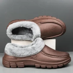 Men's Black Faux Leather Slip-on Shoes with Fur Lining - Warm and Comfortable for Winter