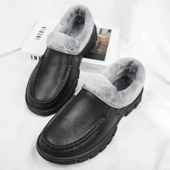 Men's Black Faux Leather Slip-on Shoes with Fur Lining - Warm and Comfortable for Winter