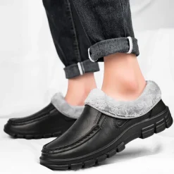 Men's Black Faux Leather Slip-on Shoes with Fur Lining - Warm and Comfortable for Winter