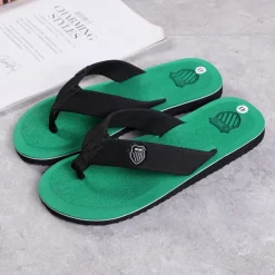 Men's Black Flip-Flop Sandals with Cushioned Sole - Comfortable Casual Beach and Summer Footwear