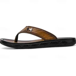 Men's Brown Casual Flip Flops with Textured Footbed and Adjustable Strap – Comfortable Outdoor Sandals for Summer and Beach Wear