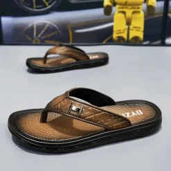 Men's Brown Casual Flip Flops with Textured Footbed and Adjustable Strap – Comfortable Outdoor Sandals for Summer and Beach Wear