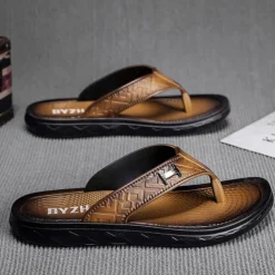 Men's Brown Casual Flip Flops with Textured Footbed and Adjustable Strap – Comfortable Outdoor Sandals for Summer and Beach Wear