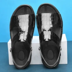 Men's Brown Crocodile Pattern Sandals with Adjustable Strap, Stylish Design for Casual, Outdoor and Summer Wear