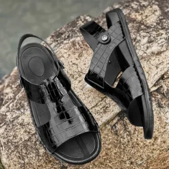 Men's Brown Crocodile Pattern Sandals with Adjustable Strap, Stylish Design for Casual, Outdoor and Summer Wear