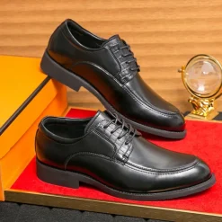 Men's Brown Faux Leather Lace-Up Dress Shoes with Woven Detail, Classic Formal Style, Comfortable for Weddings and Business Events