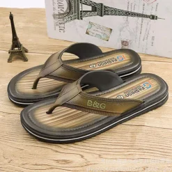 Men's Brown Flip Flop Sandals – Lightweight Non-Slip Beach Slippers with Cushioned Sole for Summer, Travel & Casual Wear