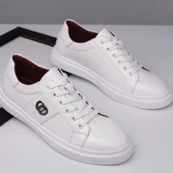 Men's Burgundy Crocodile Pattern Faux Leather Sneakers with Lace-Up Design – Stylish Casual Shoes for Everyday Wear