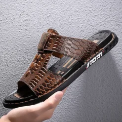 Men's Burgundy Crocodile-Pattern Slide Sandals – Luxury Leather Open-Toe Slippers with Non-Slip Sole for Casual and Summer Wear