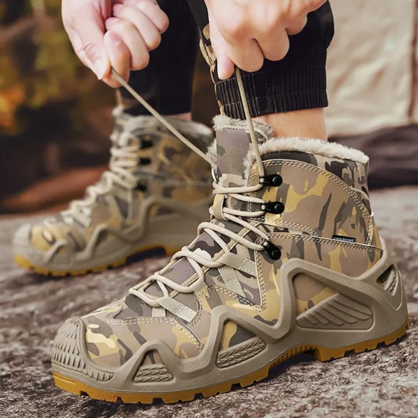 Men's Camouflage Winter Hiking Boots with Fur Lining – Waterproof Insulated Outdoor Snow Boots