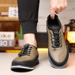 Men's Casual Lace-Up Sneakers with Comfortable Sole, Breathable Design for Everyday Wear, Ideal for Outdoor Activities and Urban Style