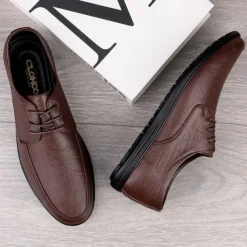 Men's Classic Lace-Up Faux Leather Oxford Shoes with Lightweight Sole – Perfect for Business, Casual and Office Wear