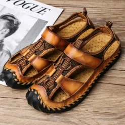 Men's Closed-Toe Leather Sandals with Hand-Stitched Details, Breathable Mesh Design – Ideal for Outdoor and Casual Wear