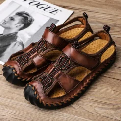 Men's Closed-Toe Leather Sandals with Hand-Stitched Details, Breathable Mesh Design – Ideal for Outdoor and Casual Wear