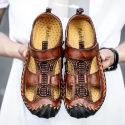 Men's Closed-Toe Leather Sandals with Hand-Stitched Details, Breathable Mesh Design – Ideal for Outdoor and Casual Wear