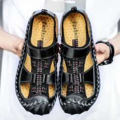 Men's Closed-Toe Leather Sandals with Hand-Stitched Details, Breathable Mesh Design – Ideal for Outdoor and Casual Wear