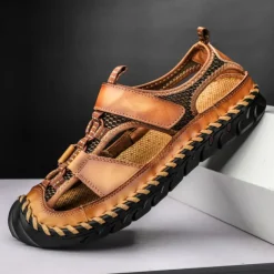 Men's Closed-Toe Leather Sandals with Hand-Stitched Details, Breathable Mesh Design – Ideal for Outdoor and Casual Wear